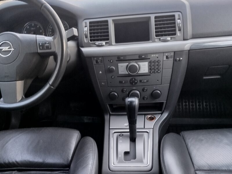Opel Signum 1.9CDTi 150km 2006r