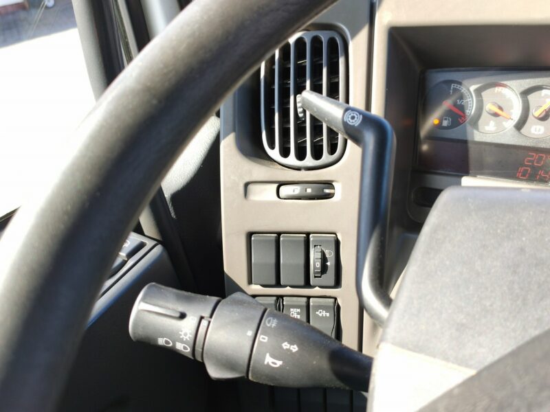 Renault Midlum 180.240DXI + HDS HYVA HB170E2 Udzwig 3.6Tony Nowe Ogumienie Tył Poduszka ważne UDT Super Stan UNIKAT