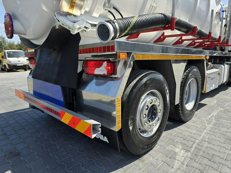 Scania Larsen FlexVac 311 Ładowarka próżniowa ssąca koparka ssąca substancje sypkie odkurzacz WUKO Saugbagger