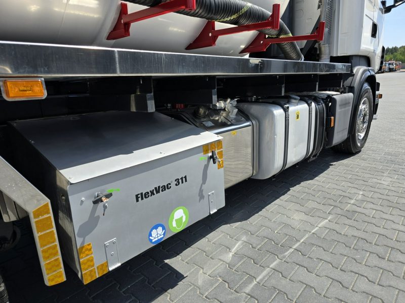 Scania Larsen FlexVac 311 Ładowarka próżniowa ssąca koparka ssąca substancje sypkie odkurzacz WUKO Saugbagger