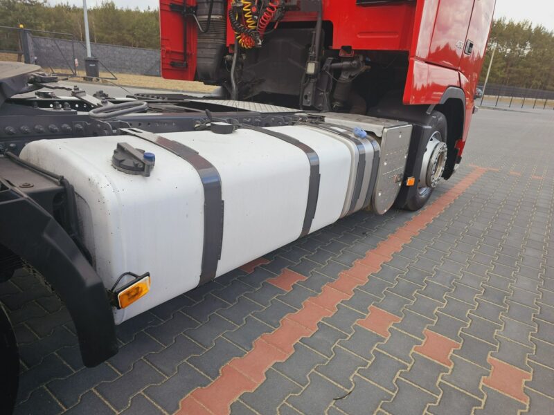 Volvo FH13 XXL 420 EURO 5 2011 r MEGA klima dachowa + KRONE FH13 XXL 420 EURO 5 2011 r MEGA low deck + KRONE