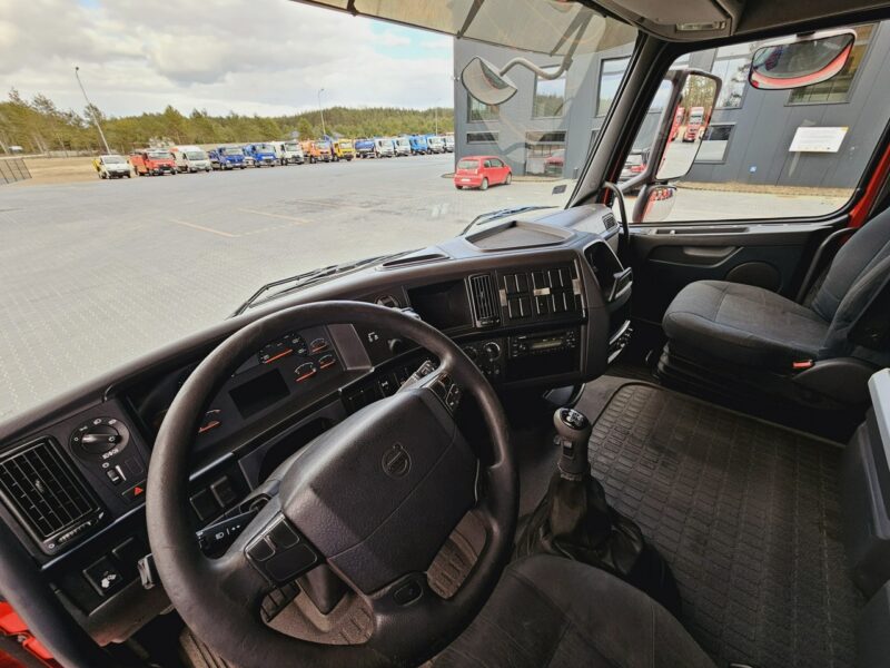 Volvo FH13 XXL 420 EURO 5 2011 r MEGA klima dachowa + KRONE FH13 XXL 420 EURO 5 2011 r MEGA low deck + KRONE