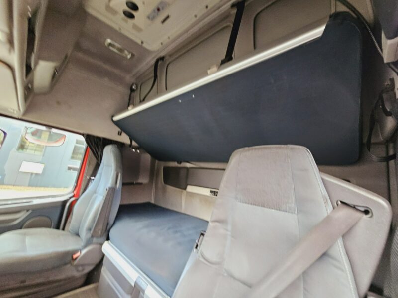 Volvo FH13 XXL 420 EURO 5 2011 r MEGA klima dachowa + KRONE FH13 XXL 420 EURO 5 2011 r MEGA low deck + KRONE