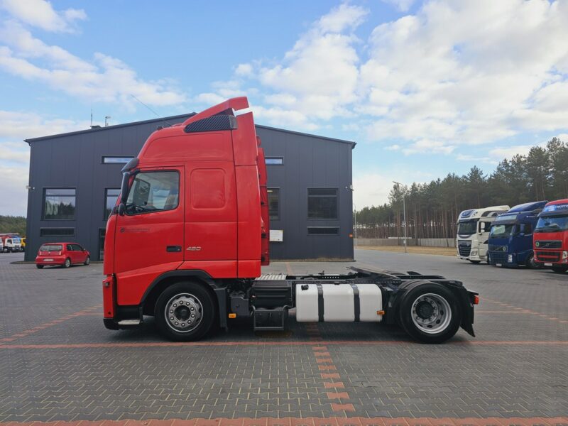 Volvo FH13 XXL 420 EURO 5 2011 r MEGA klima dachowa + KRONE FH13 XXL 420 EURO 5 2011 r MEGA low deck + KRONE