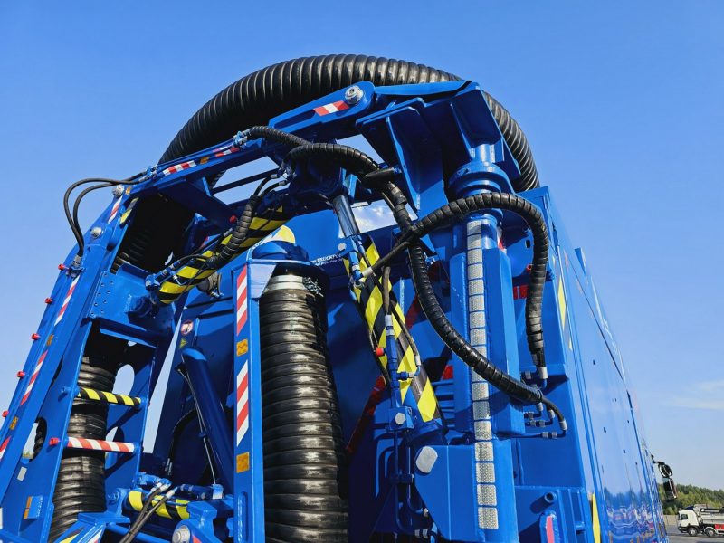 Iveco MTS 4 x turbina odkurzacz koparka ssąca substancje sypkie koparka ssąca substancje sypkie odkurzacz WUKO Saugbagger