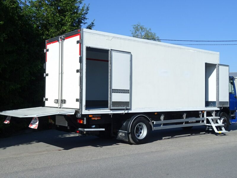 DAF DAF CF 65.220 Euro 5 chłodnia 18 palet winda klapa Sprowadzony DAF CF 65.220 Euro 5 Chłodnia 18 palet drzwi i winda klapa Sprowadzony