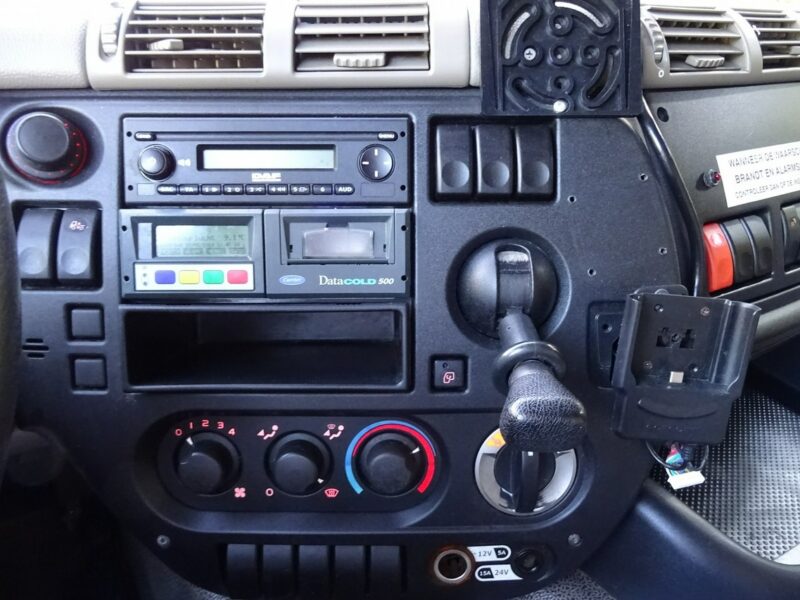 DAF DAF CF 65.220 Euro 5 chłodnia 18 palet winda klapa Sprowadzony DAF CF 65.220 Euro 5 Chłodnia 18 palet drzwi i winda klapa Sprowadzony