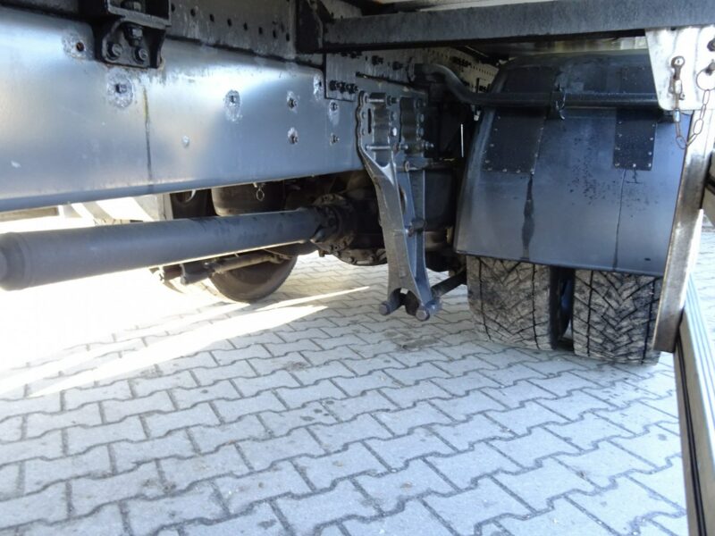 DAF DAF CF 65.220 Euro 5 chłodnia 18 palet winda klapa Sprowadzony DAF CF 65.220 Euro 5 Chłodnia 18 palet drzwi i winda klapa Sprowadzony