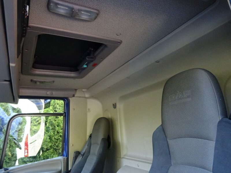 DAF DAF CF 65.220 Euro 5 chłodnia 18 palet winda klapa Sprowadzony DAF CF 65.220 Euro 5 Chłodnia 18 palet drzwi i winda klapa Sprowadzony