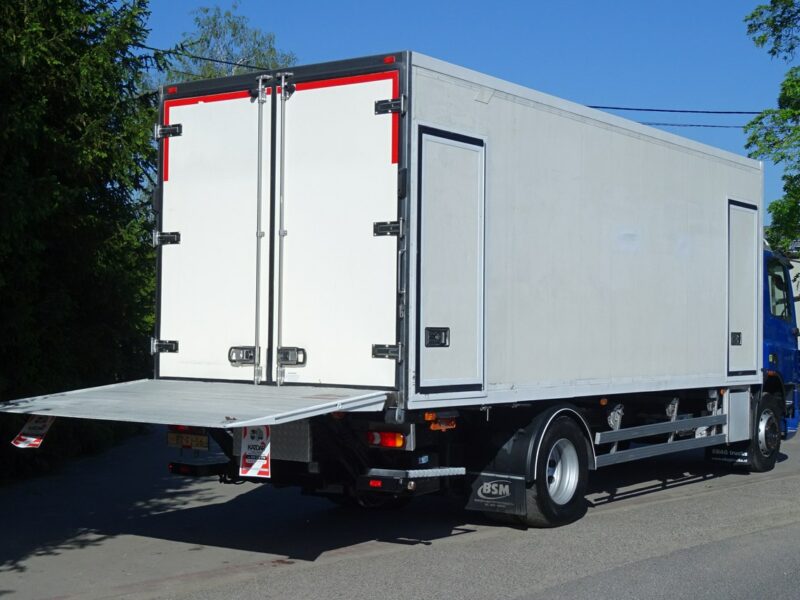 DAF DAF CF 65.220 Euro 5 chłodnia 18 palet winda klapa Sprowadzony DAF CF 65.220 Euro 5 Chłodnia 18 palet drzwi i winda klapa Sprowadzony