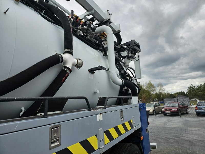 Renault WUKO RIVARD RECYTLING do zbierania odpadów płynnych WUKO asenizacyjny separator beczka odpady czyszczenie kanalizacja
