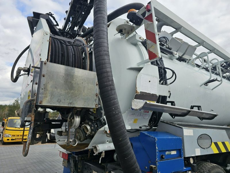 Renault WUKO RIVARD RECYTLING do zbierania odpadów płynnych WUKO asenizacyjny separator beczka odpady czyszczenie kanalizacja