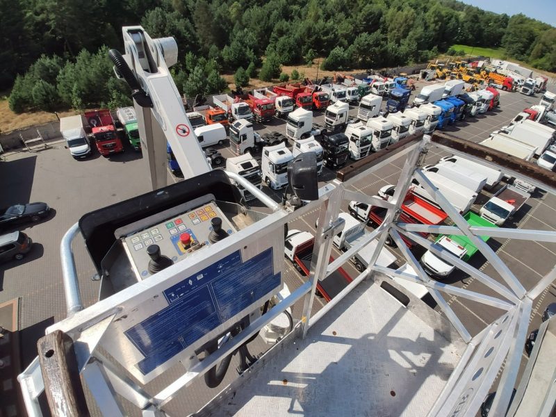 Iveco Volkswagen Crafter 4x4 Zwyżka 21m Palfinger P210BK JIP-Ogon udt Zasięg Boczny 16-metrów 4x4 Reduktor + Blokada Mostu Klimatyzacja P7