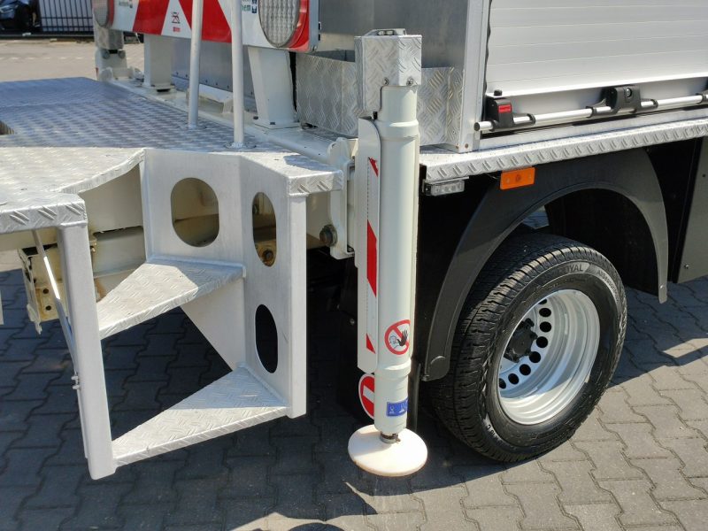 Iveco Volkswagen Crafter 4x4 Zwyżka 21m Palfinger P210BK JIP-Ogon udt Zasięg Boczny 16-metrów 4x4 Reduktor + Blokada Mostu Klimatyzacja P7