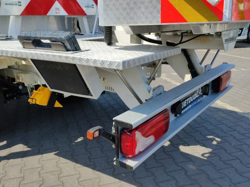 Iveco Volkswagen Crafter 4x4 Zwyżka 21m Palfinger P210BK JIP-Ogon udt Zasięg Boczny 16-metrów 4x4 Reduktor + Blokada Mostu Klimatyzacja P7