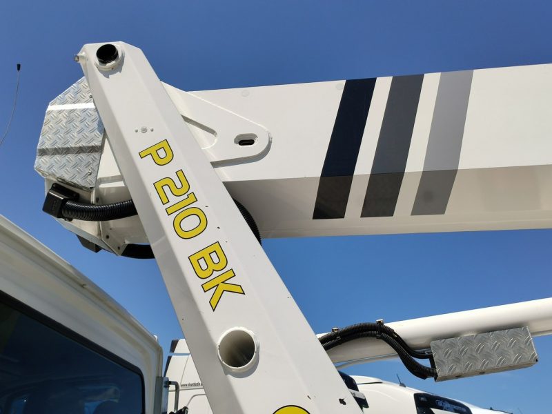 Iveco Volkswagen Crafter 4x4 Zwyżka 21m Palfinger P210BK JIP-Ogon udt Zasięg Boczny 16-metrów 4x4 Reduktor + Blokada Mostu Klimatyzacja P7