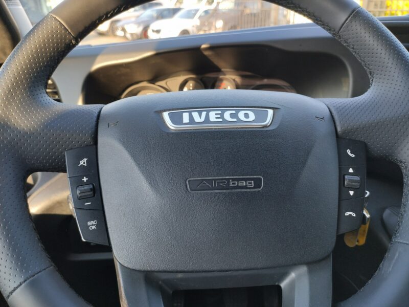 Iveco Daily 70C17 Mroźnia Ściana Grodziowa Multitemperatura Podwójny Parownik Agregat Supra 750 Boczne Drzwi+Tył Winda DHOLLANDIA