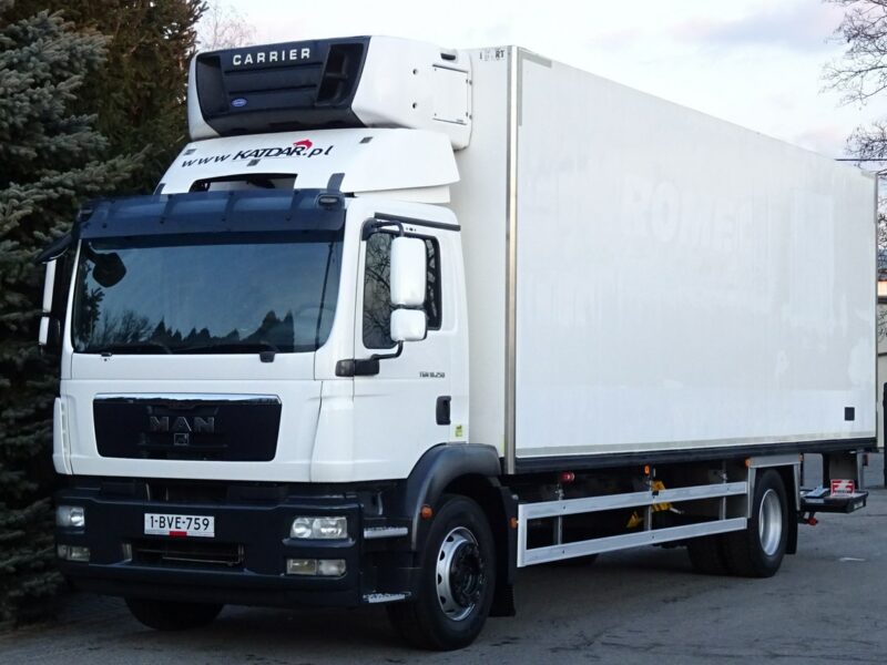 MAN TGM 18.250 Euro 5 chłodnia 20 palet winda sprowadzony MAN TGM 18.250 euro 5 chłodnia carrier supra 950 20 palet ks.serwisowa