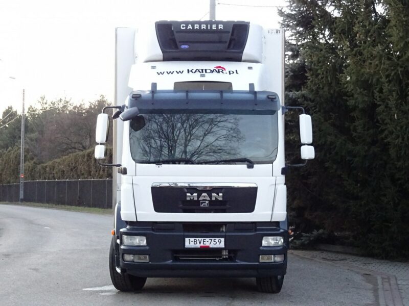 MAN TGM 18.250 Euro 5 chłodnia 20 palet winda sprowadzony MAN TGM 18.250 euro 5 chłodnia carrier supra 950 20 palet ks.serwisowa