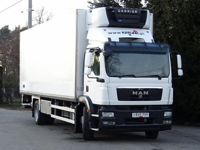 MAN TGM 18.250 Euro 5 chłodnia 20 palet winda sprowadzony MAN TGM 18.250 euro 5 chłodnia carrier supra 950 20 palet ks.serwisowa