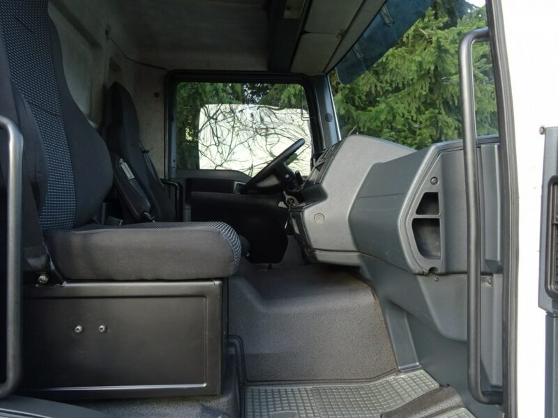 MAN TGM 18.250 Euro 5 chłodnia 20 palet winda sprowadzony MAN TGM 18.250 euro 5 chłodnia carrier supra 950 20 palet ks.serwisowa