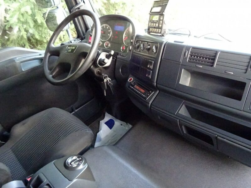 MAN TGM 18.250 Euro 5 chłodnia 20 palet winda sprowadzony MAN TGM 18.250 euro 5 chłodnia carrier supra 950 20 palet ks.serwisowa