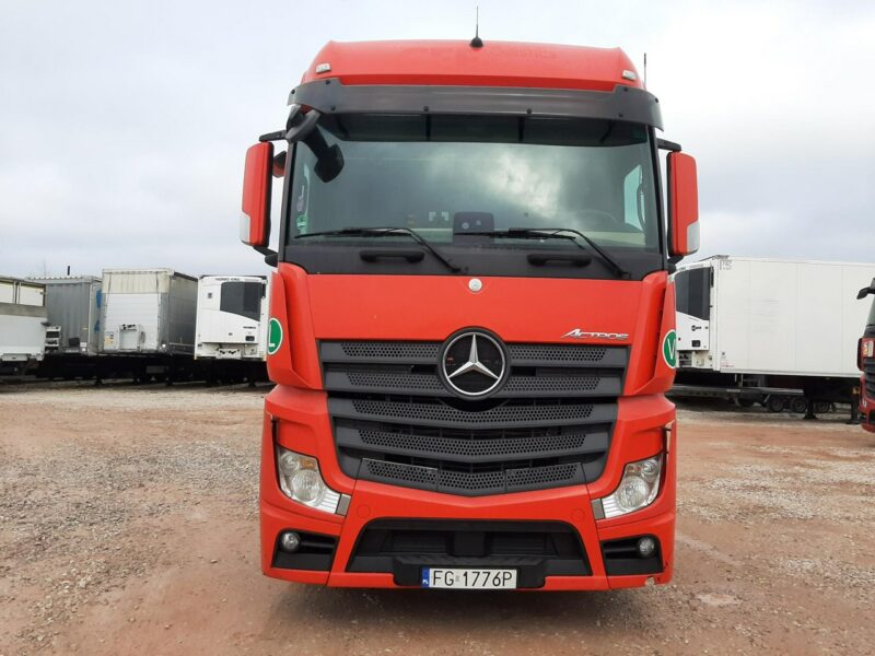 Mercedes Actros
