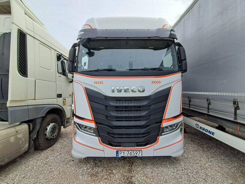 Iveco as 440 s49