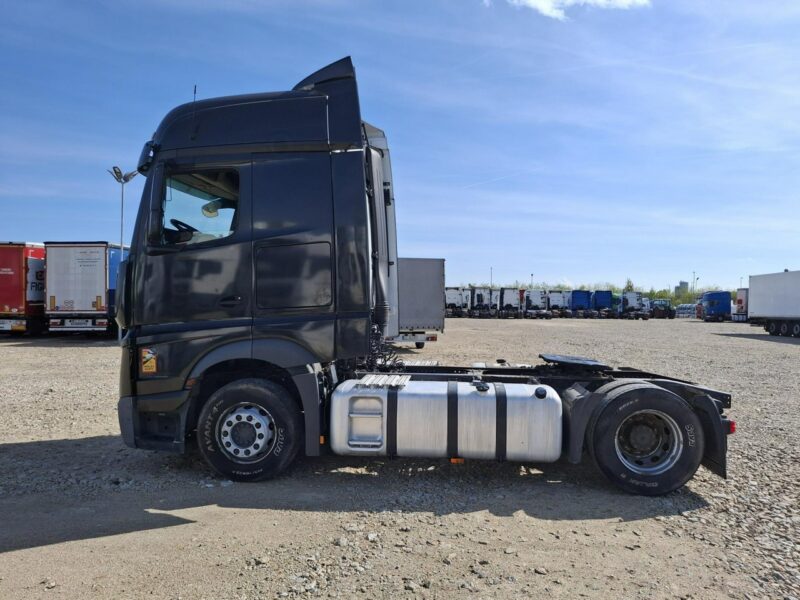 Mercedes Actros