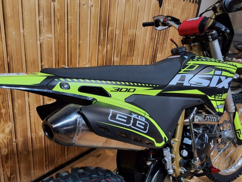 ASIX Inny xb-88 ASIX XB88 CROSS kros o pojemności 300 z 22 konnym silnikiem