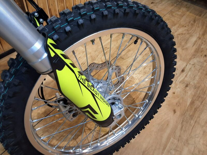 ASIX Inny xb-88 ASIX XB88 CROSS kros o pojemności 300 z 22 konnym silnikiem