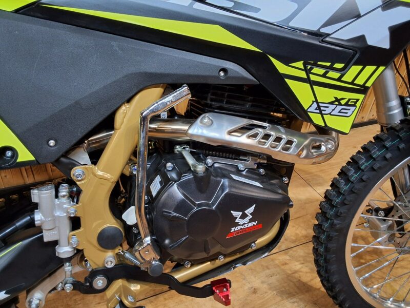 ASIX Inny xb-88 ASIX XB88 CROSS kros o pojemności 300 z 22 konnym silnikiem