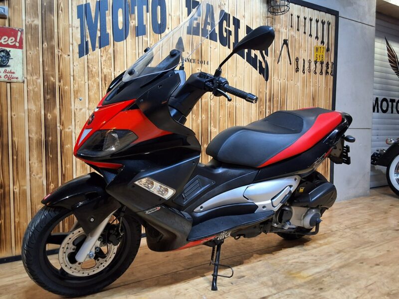 Aprilia SR bezwypadkowy # ładny # W IDEALNYM STANIE #oraty -kup online SR MAX 300