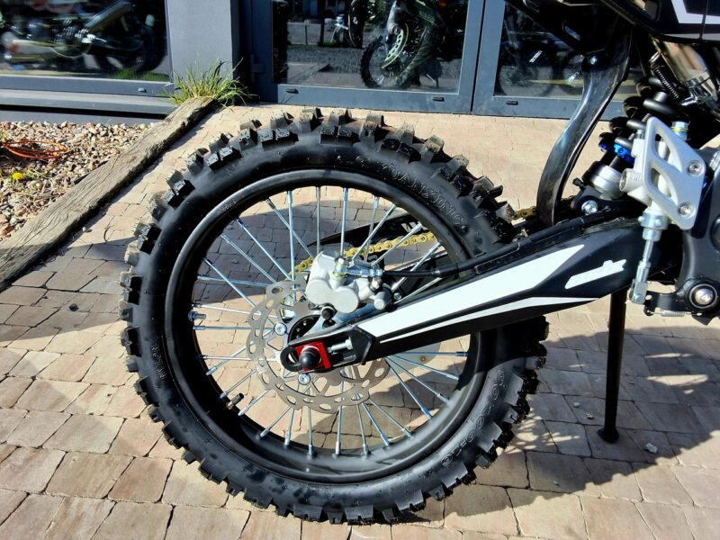 ASIX Inny XB-68 ASIX XB68 silnik 140ccm motocykl crossowy koła 19/16 serwis