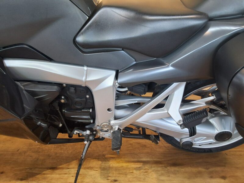 BMW K ## książka serwisowa BMW K 1200 GT ## esa xenon 3 kufry