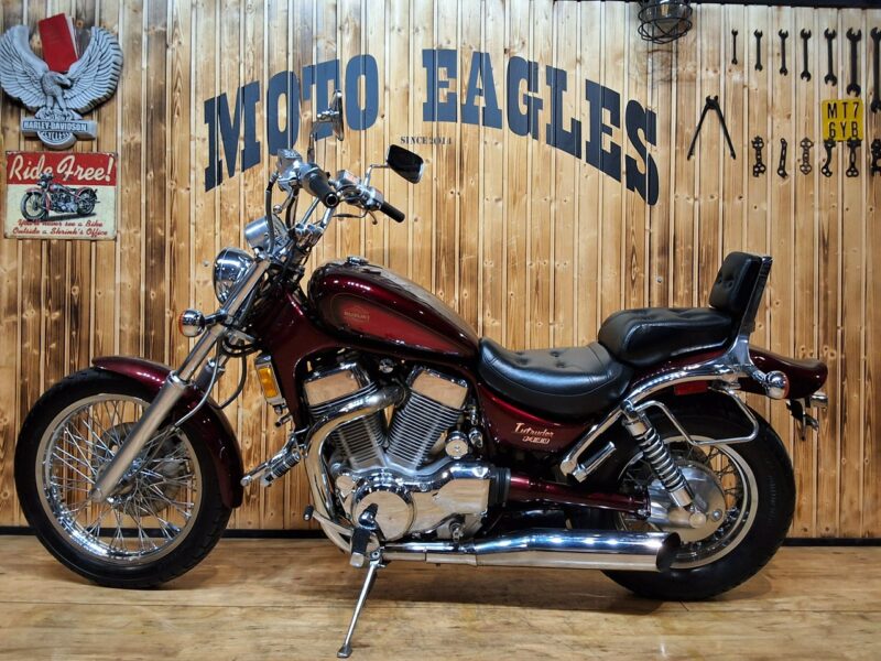 Suzuki Intruder Limitowana wersja z dużym silnikiem BARDZO ZADBANY 1400