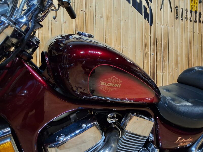 Suzuki Intruder Limitowana wersja z dużym silnikiem BARDZO ZADBANY 1400