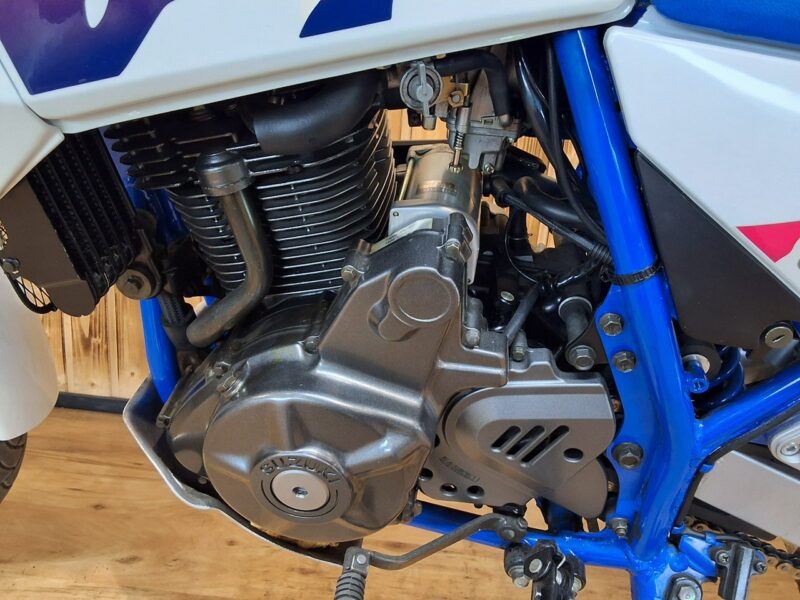 Suzuki DL Stan Kolekcionerski DR 650 RS tylko 17tyś km JAK NOWY