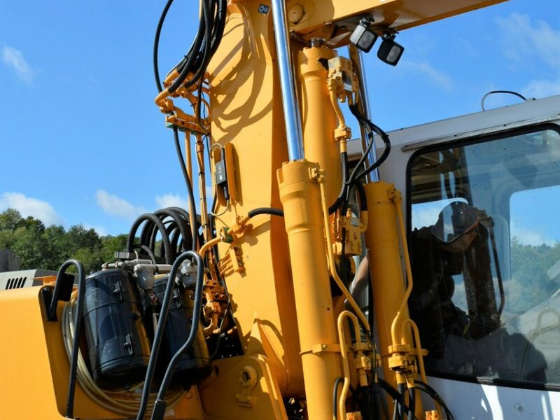 kołowa Liebherr A 900 ZW Litronic Koparka + Kolej Przystosowana Do Pracy Na Torach Sprawna Bez Luzów I Wycieków Kolejowa