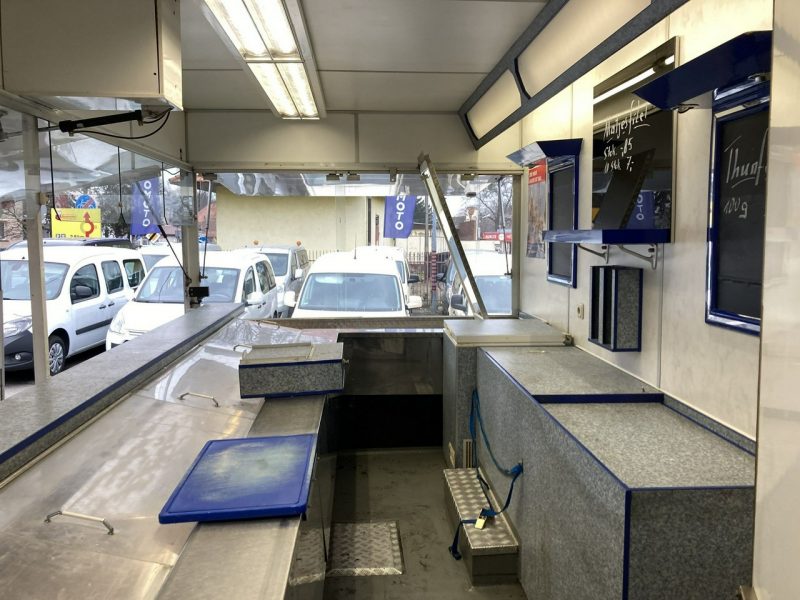 Mercedes Sprinter Sprinter Autosklep Gastronomiczny wędli Ryb Food Truck Foodtruck sklep