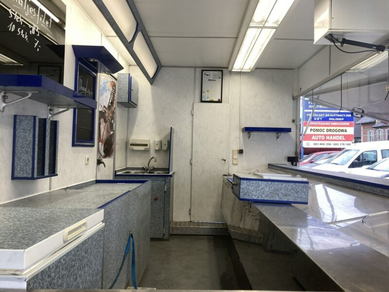 Mercedes Sprinter Sprinter Autosklep Gastronomiczny wędli Ryb Food Truck Foodtruck sklep