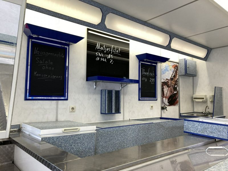 Mercedes Sprinter Sprinter Autosklep Gastronomiczny wędli Ryb Food Truck Foodtruck sklep