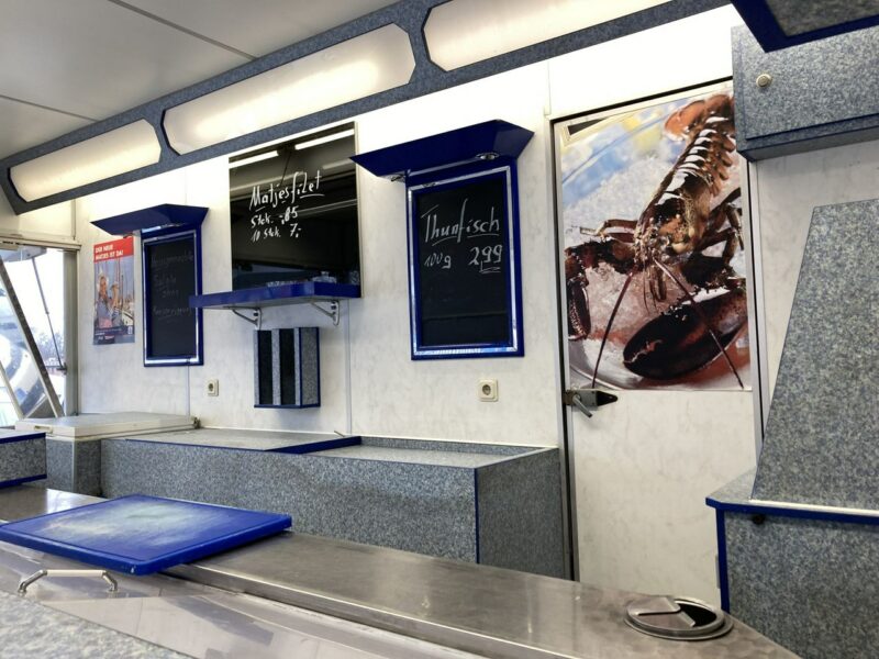 Mercedes Sprinter Sprinter Autosklep Gastronomiczny wędli Ryb Food Truck Foodtruck sklep