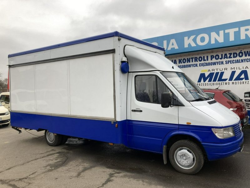 Mercedes Sprinter Sprinter Autosklep Gastronomiczny wędli Ryb Food Truck Foodtruck sklep