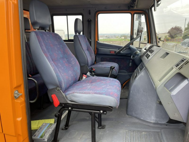 Mercedes inny Vario 614 Brygadówka skrzynia plandeka 6-oso doka dokka 2004