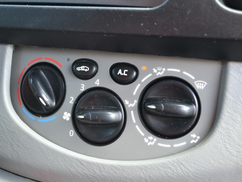 Nissan Primastar 2.0DCI * Klimatyzacja