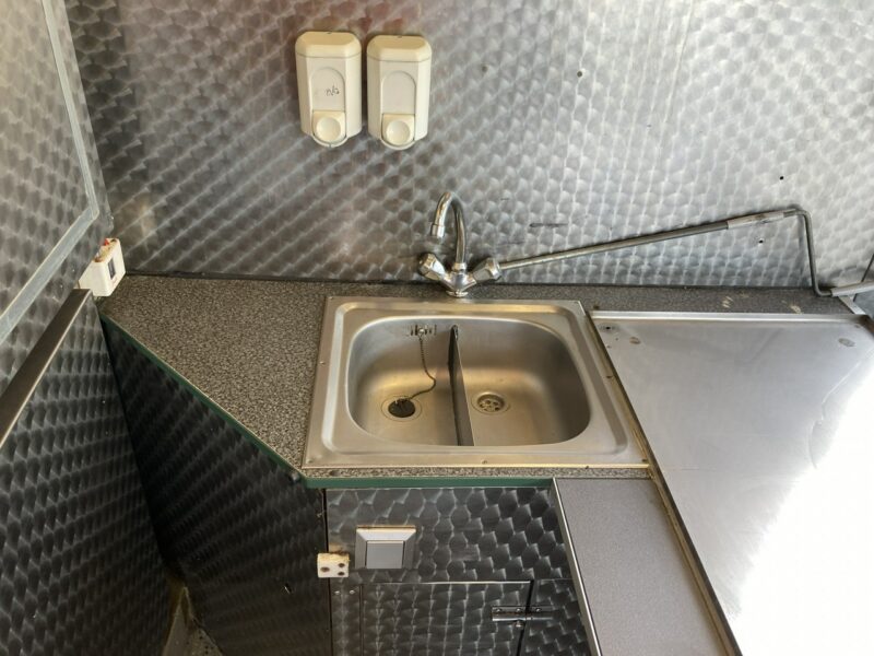 Mercedes Sprinter Autosklep Grill kurczak Gastronomiczny Food Truck Foodtruck sklep 2014