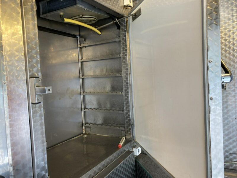 Mercedes Sprinter Autosklep Grill kurczak Gastronomiczny Food Truck Foodtruck sklep 2014