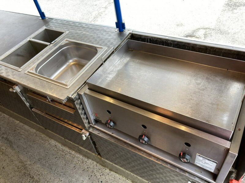 Mercedes Sprinter Autosklep Grill kurczak Gastronomiczny Food Truck Foodtruck sklep 2014