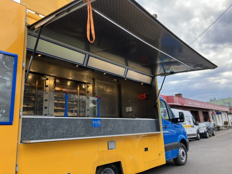Mercedes Sprinter Autosklep Grill kurczak Gastronomiczny Food Truck Foodtruck sklep 2014